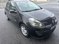 Usado 2007 Renault Clio II Sedan | € 3.250 (Preço justo)