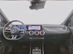 Branco Usado 2024 Mercedes EQA250 Electric Art SUV | € 40.999 (Preço justo)