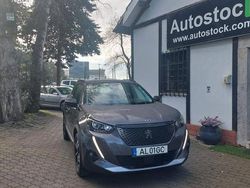 Cinzento Usado 2021 Peugeot 2008 Allure SUV | € 17.800 (Preço justo)