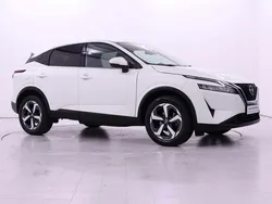 Branco pérola Usado 2022 Nissan Qashqai SUV | € 27.300 (Preço justo)