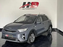 Cinzento Usado 2022 Kia Stonic SUV | € 15.300 (Preço justo)