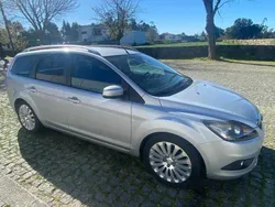 Cinzento Usado 2009 Ford Focus Sedan | € 4.750 (Preço elevado)