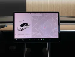 Branco Usado 2020 Tesla Model 3 Sedan | € 21.900 (Bom preço)