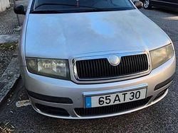 Usado 2005 Skoda Fabia Sedan | € 1.650