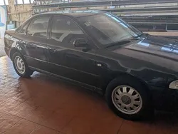Usado 2000 Audi A4 Sedan | € 4.500