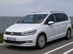 Cinzento Usado 2022 VW Touran Comfortline Monovolume | € 35.000