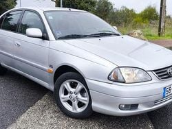 Usado 2002 Toyota Avensis Sedan | € 4.500