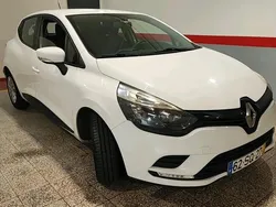 Branco Usado 2017 Renault Clio IV Zen | € 9.999 (Bom preço)