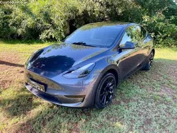 Cinza Usado 2023 Tesla Model Y SUV | € 34.900 (Preço justo)
