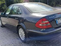 Usado 2002 Mercedes E320 Sedan | € 6.000