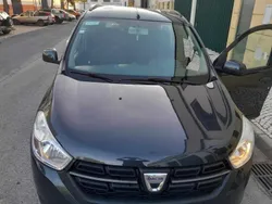 Cinzento Usado 2017 Dacia Lodgy Monovolume | € 9.500 (Bom preço)