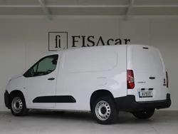 Branco Usado 2023 Fiat Doblò Monovolume | € 18.500 (Preço justo)