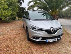 Cinzento Usado 2018 Renault Scénic Monovolume | € 19.900