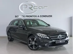 Cinza escuro Usado 2020 Mercedes C300e Avantgarde Carrinha | € 31.900 (Preço justo)