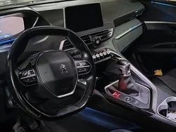 Usado 2018 Peugeot 3008 Sedan | € 14.000 (Preço justo)