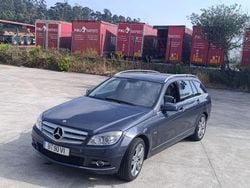 Usado 2010 Mercedes C200 Sedan | € 9.000 (Bom preço)