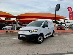 Branco Usado 2022 Fiat Doblò S Monovolume | € 16.950 (Preço justo)
