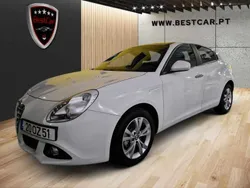 Branco Usado 2014 Alfa Romeo Giulietta Citadino | € 10.950