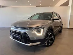 Cinza Usado 2024 Kia Niro SUV | € 31.750 (Preço justo)