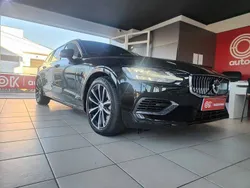 Preto Usado 2023 Volvo V60 Inscription Carrinha | € 40.500 (Preço justo)