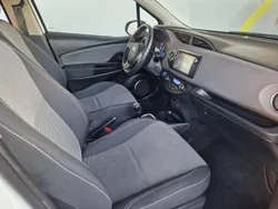 Branco Usado 2015 Toyota Yaris Comfort | € 13.500 (Preço justo)
