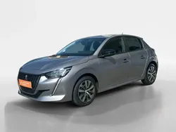 Cinza Usado 2023 Peugeot 208 Active Citadino | € 15.750 (Preço justo)