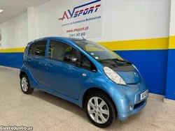 Azul Usado 2011 Peugeot iON Citadino | € 5.950