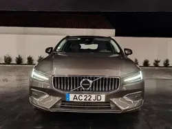 Cinzento Usado 2020 Volvo V60 Inscription Carrinha | € 24.750 (Preço justo)