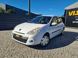 Branco Usado 2011 Renault Clio II | € 6.950 (Preço elevado)