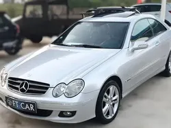 Cinzento Usado 2006 Mercedes CLK220 Avantgarde Coupé | € 11.990 (Preço justo)