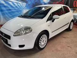 Branco Usado 2008 Fiat Punto Citadino | € 3.750