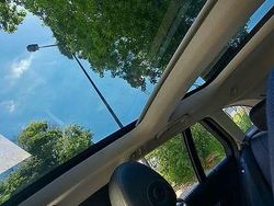 Cinzento Usado 2016 Mercedes C250 Sedan | € 19.990