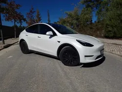 Branco Usado 2023 Tesla Model Y Long Range SUV | € 44.400 (Preço justo)