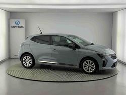 Cinzento Usado 2024 Renault Clio V Evolution Citadino | € 17.990 (Preço justo)