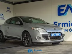 Cinzento Usado 2012 Renault Mégane III Coupé | € 7.300 (Bom preço)