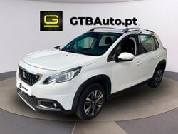 Branco Usado 2018 Peugeot 2008 Allure SUV | € 12.900 (Preço justo)