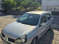 Usado 2003 Renault Clio II Sedan | € 3.250 (Bom preço)