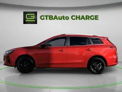 Vermelho Usado 2023 MG MG5 EV Luxury Carrinha | € 25.900 (Preço justo)