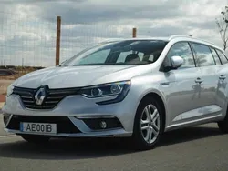 Cinzento Usado 2016 Renault Mégane GrandTour Carrinha | € 12.000 (Preço justo)