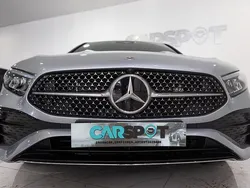 Cinza Usado 2024 Mercedes A250 Sedan | € 35.980