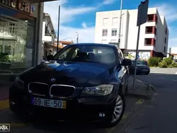 Preto Usado 2009 BMW 318 Sport Line Sedan | € 9.400 (Preço justo)