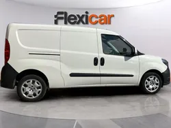 Branco Usado 2021 Fiat Doblò Monovolume | € 12.980 (Preço justo)