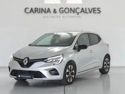 Cinza prata Usado 2023 Renault Clio V Evolution Citadino | € 18.750 (Preço justo)