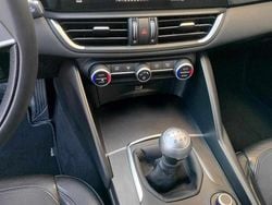 Azul Usado 2016 Alfa Romeo Giulia Sedan | € 19.900