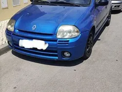Usado 2000 Renault Clio II | € 9.400