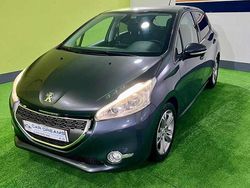 Cinzento Usado 2013 Peugeot 208 Citadino | € 6.750 (Bom preço)