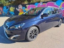 Azul Usado 2015 Peugeot 308 Carrinha | € 12.750 (Preço justo)