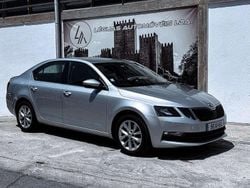 Cinzento Usado 2019 Skoda Octavia | € 9.980 (Bom preço)