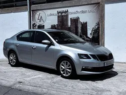 Cinzento Usado 2019 Skoda Octavia | € 9.980 (Preço justo)