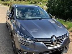 Usado 2017 Renault Mégane IV Bose Edition Sedan | € 13.000